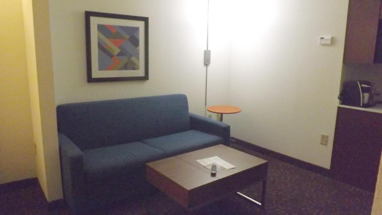 Holiday Inn Express & Suites Dyersburg By Ihg Bagian luar foto
