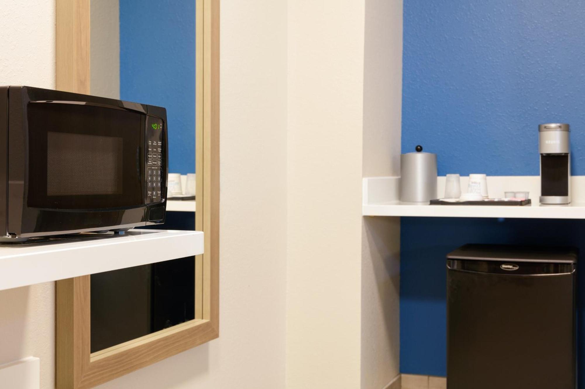 Holiday Inn Express & Suites Dyersburg By Ihg Bagian luar foto