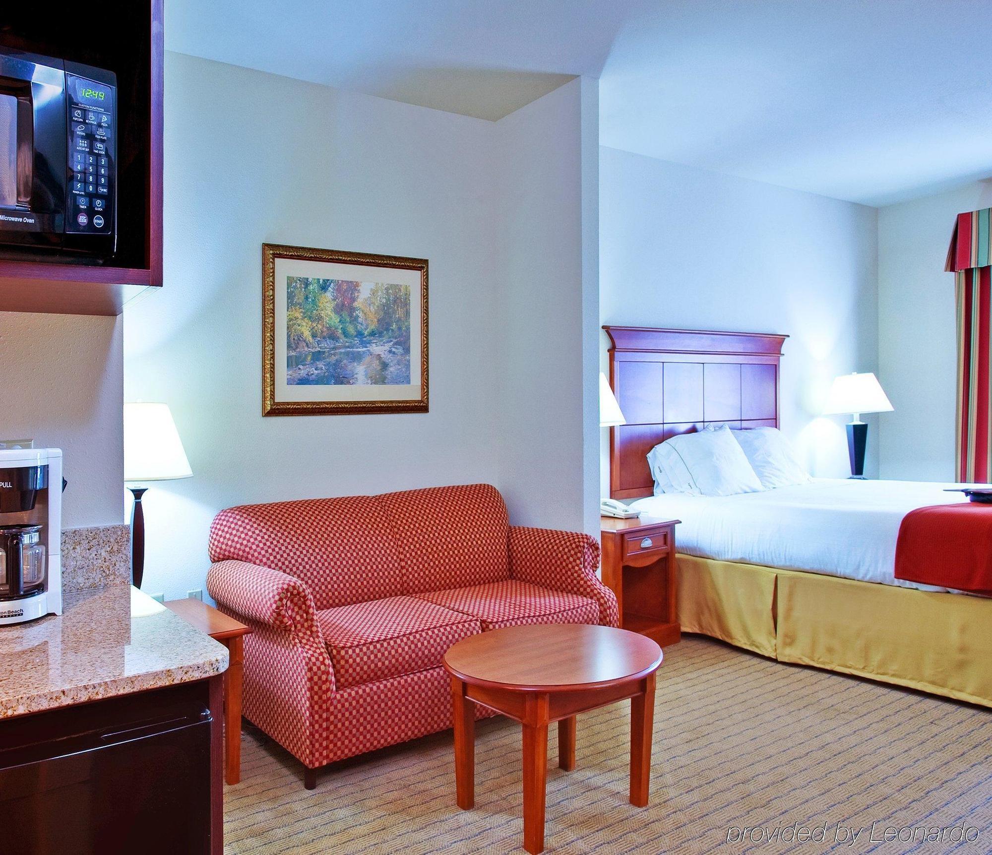 Holiday Inn Express & Suites Dyersburg By Ihg Ruang foto