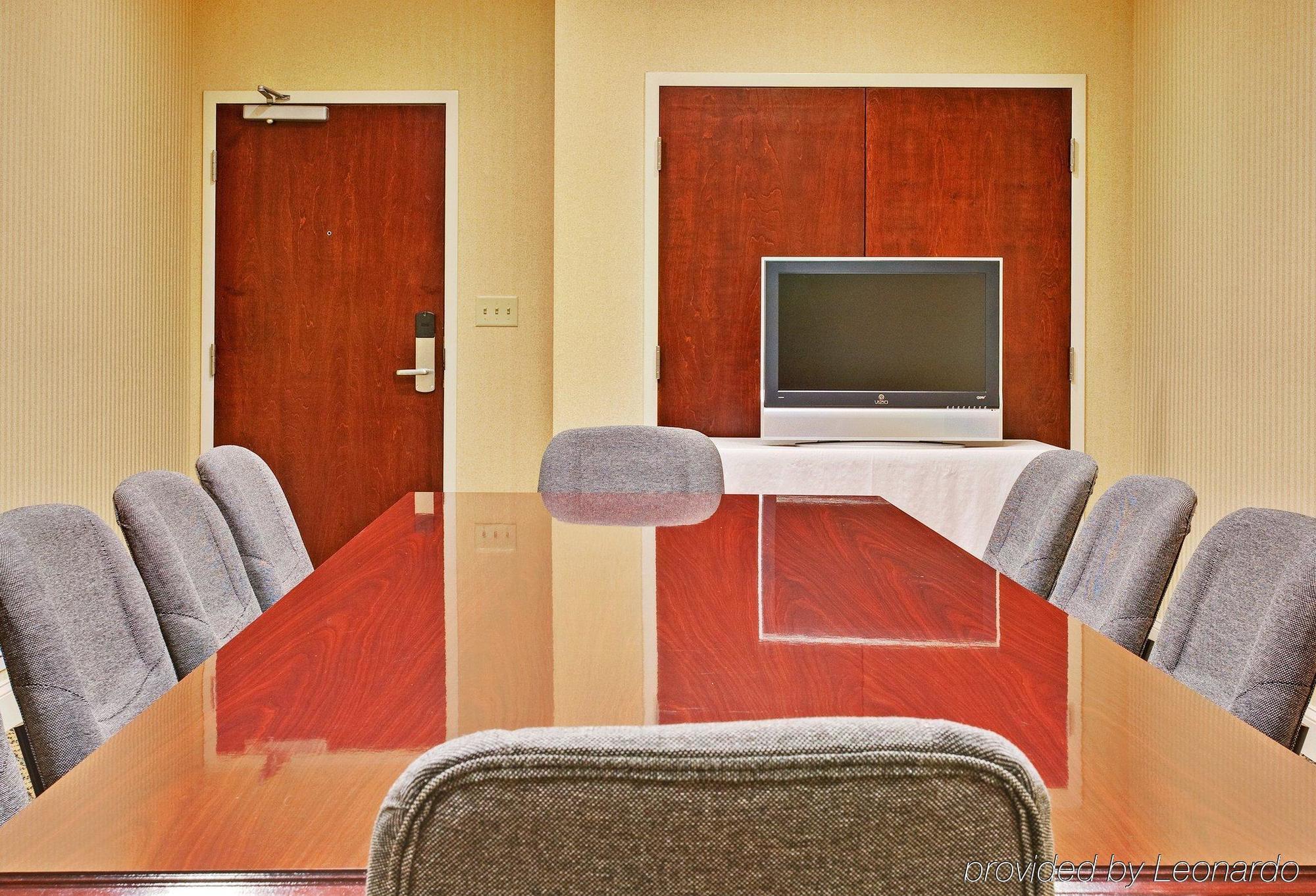 Holiday Inn Express & Suites Dyersburg By Ihg Fasilitas foto