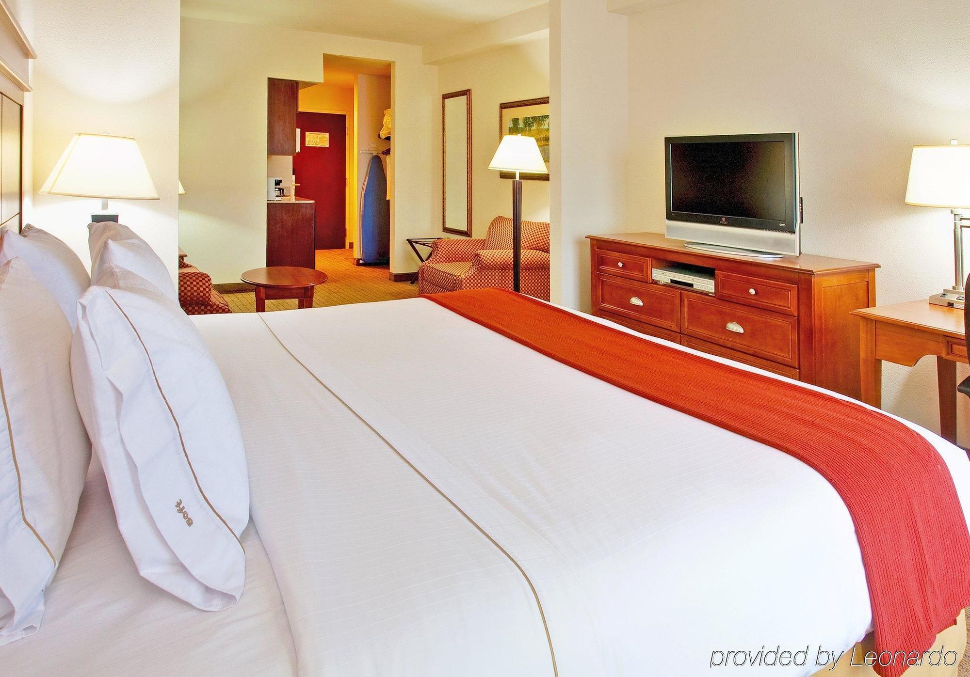 Holiday Inn Express & Suites Dyersburg, An Ihg Hotel Ruang foto