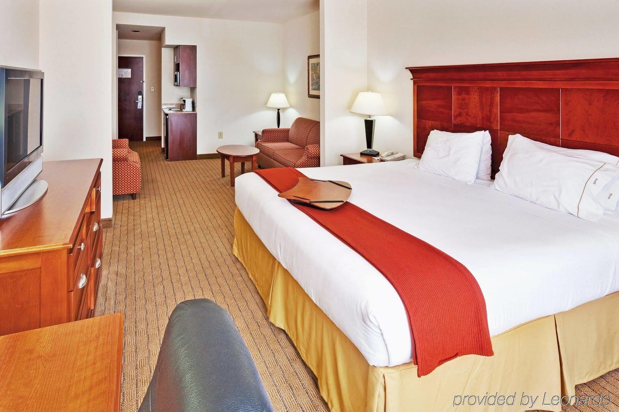 Holiday Inn Express & Suites Dyersburg By Ihg Ruang foto