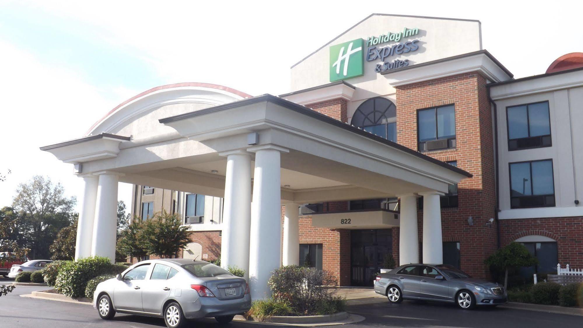 Holiday Inn Express & Suites Dyersburg By Ihg Bagian luar foto