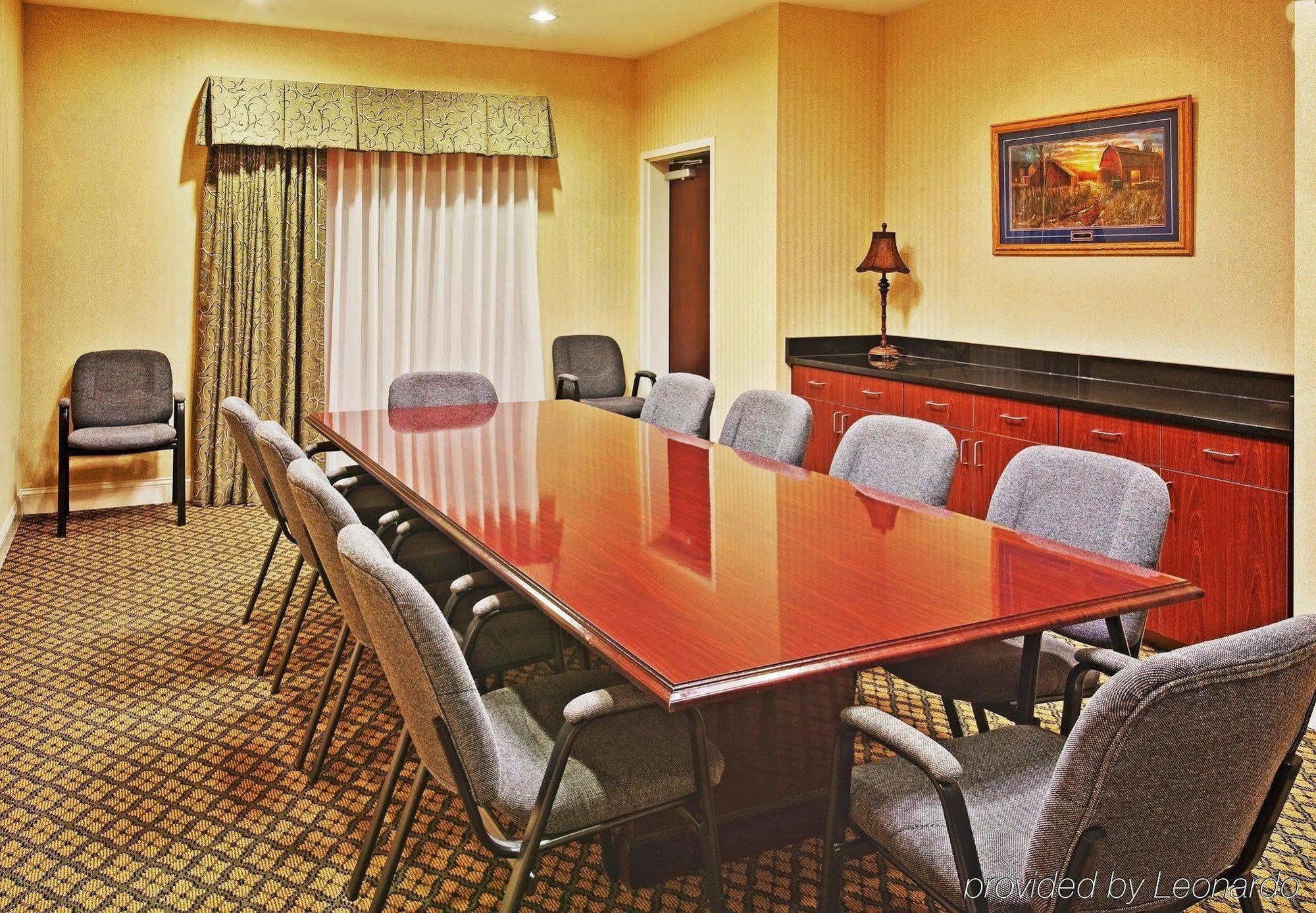 Holiday Inn Express & Suites Dyersburg By Ihg Fasilitas foto