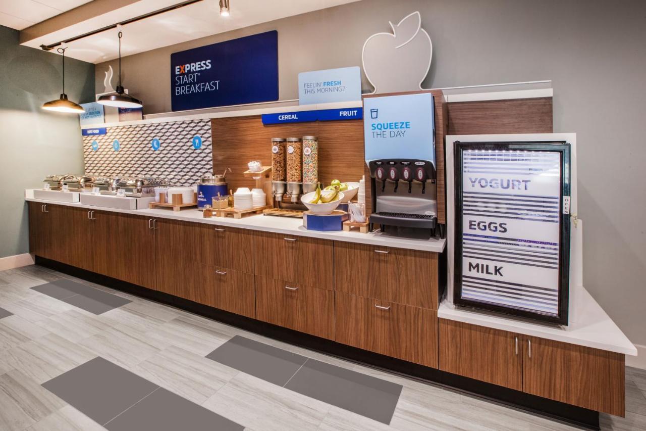 Holiday Inn Express & Suites Dyersburg By Ihg Bagian luar foto